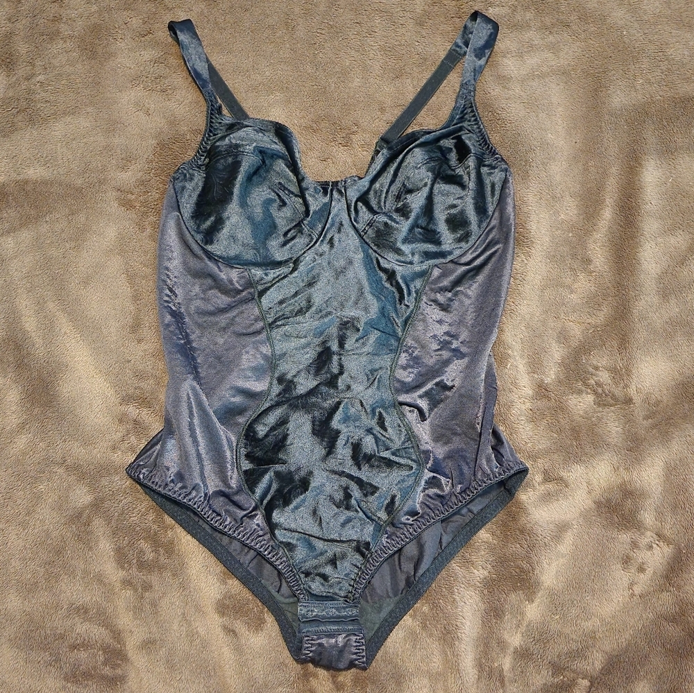 BLACK 36C SECOND SKIN BODYSUIT SHAPER